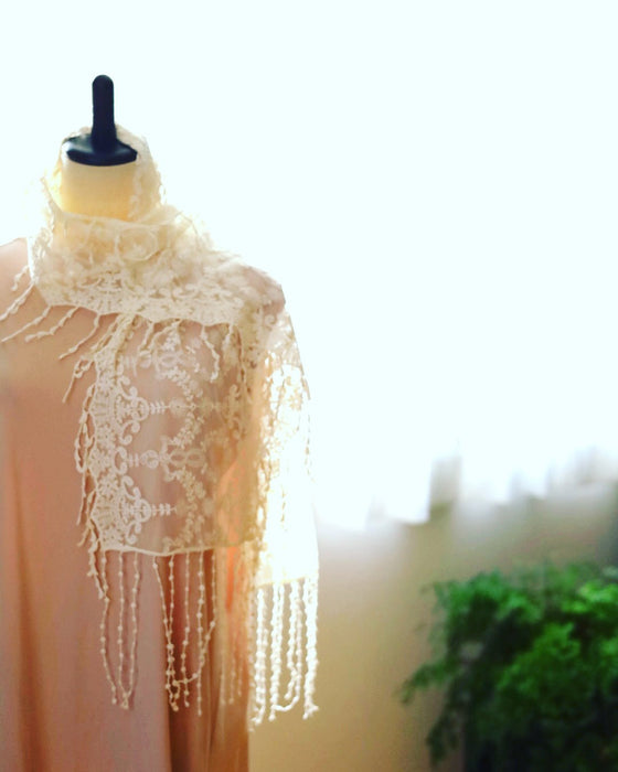 レースストール 刺繍糸飾り