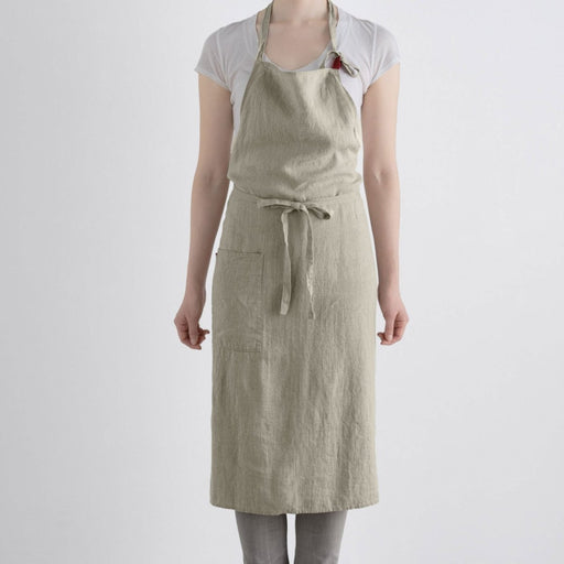 apron_linoelina_A611_manon_flax_model